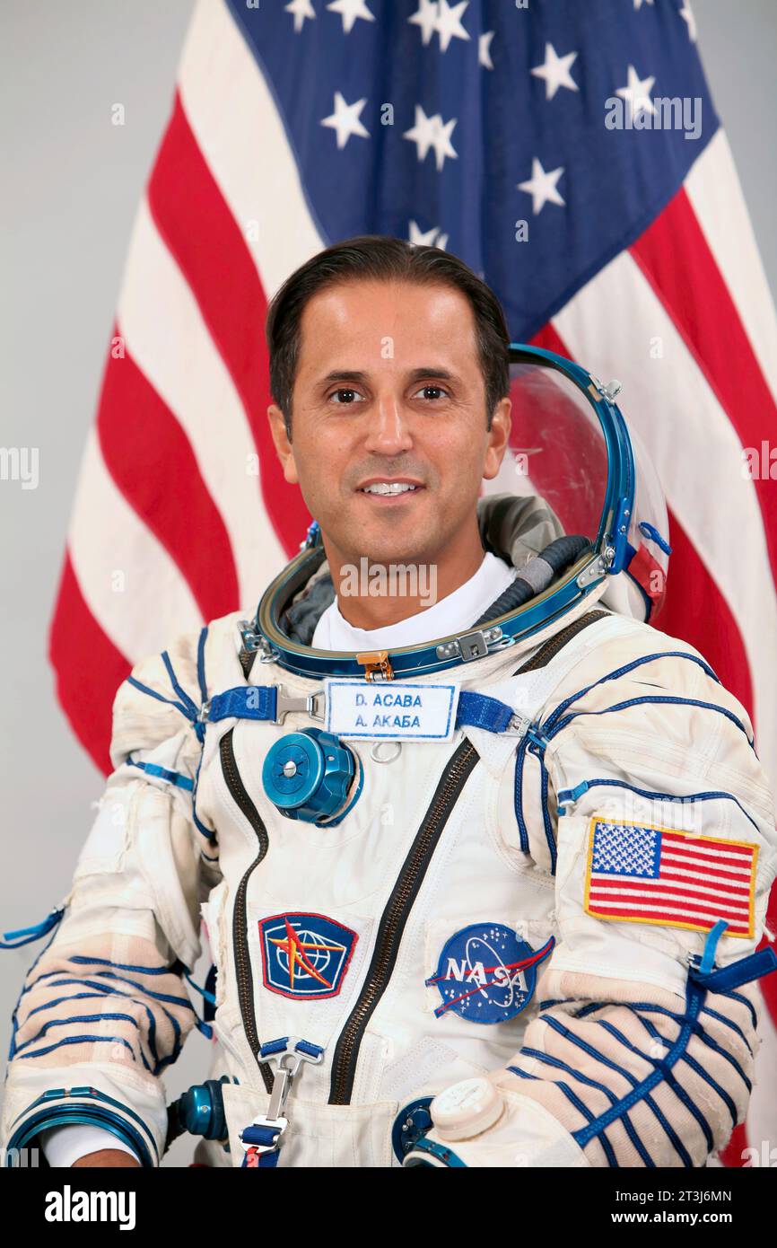 Joseph Acaba, l'astronauta Joseph M. (Joe) Acaba vestito con la tuta russa Sokol. Foto per gentile concessione del Gagarin Cosmonaut Training Center/GCTC. Foto Stock