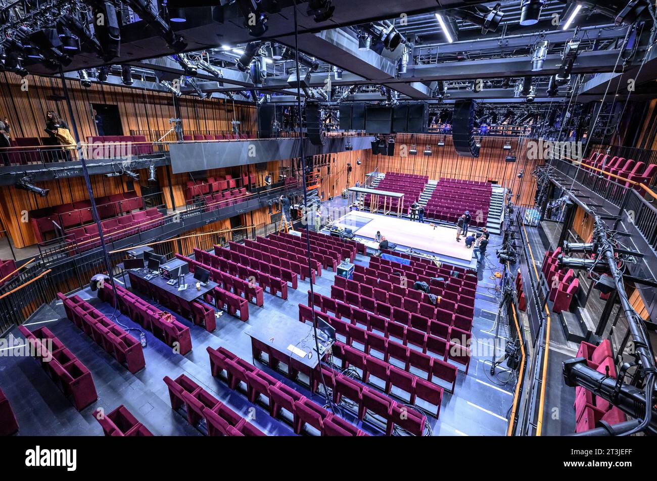 New York, USA. 25 ottobre 2023. Vista generale di un auditorium presso il Perelman Performing Arts Center (marchio PACNYC). Il nuovo e iconico Centro delle Arti dello spettacolo comprende circa 90.000 piedi quadrati (8.400 m2) su tre piani. Crediti: Enrique Shore/Alamy Live News Foto Stock