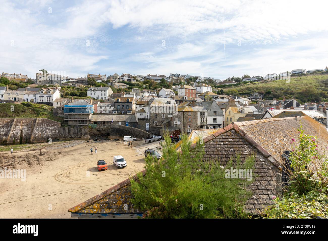 Porto di Isaac e villaggio sulla costa nord della cornovaglia, sede della serie TV Doc Martin, Inghilterra, Regno Unito, settembre 2023 Foto Stock