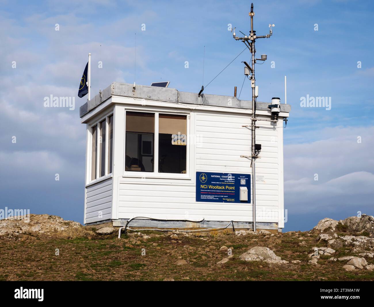 Una stazione di osservazione Coast Watch a Wooltakc Point, Martins Haven nel Pembrokeshire, Galles, Regno Unito. Foto Stock