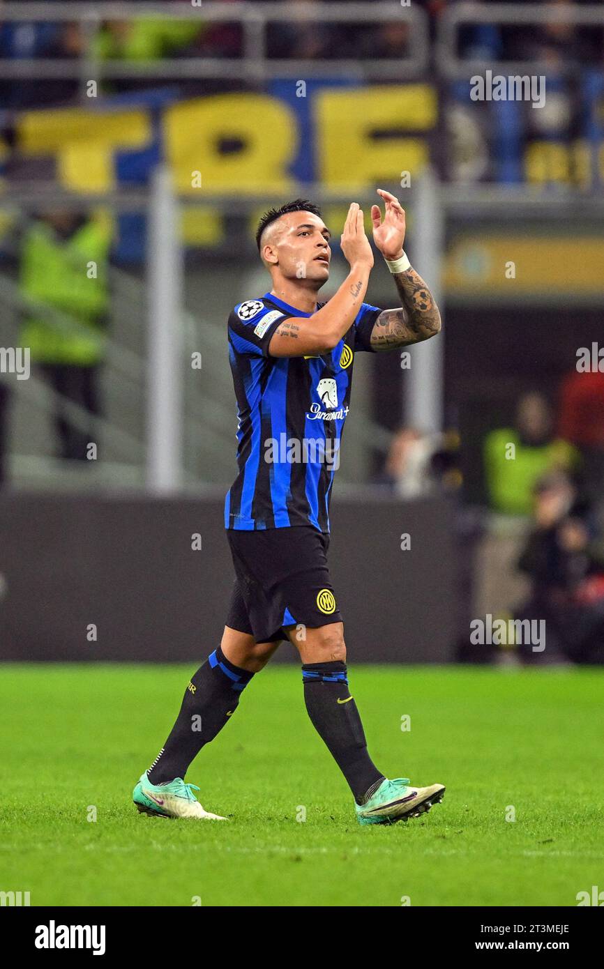 Milano, Italia. 24 ottobre 2023. Lautaro Martinez (10) dell'Inter visto durante la partita di UEFA Champions League tra Inter e FC Salzburg al Giuseppe Meazza di Milano. (Foto: Gonzales Photo - Tommaso Fimiano). Foto Stock