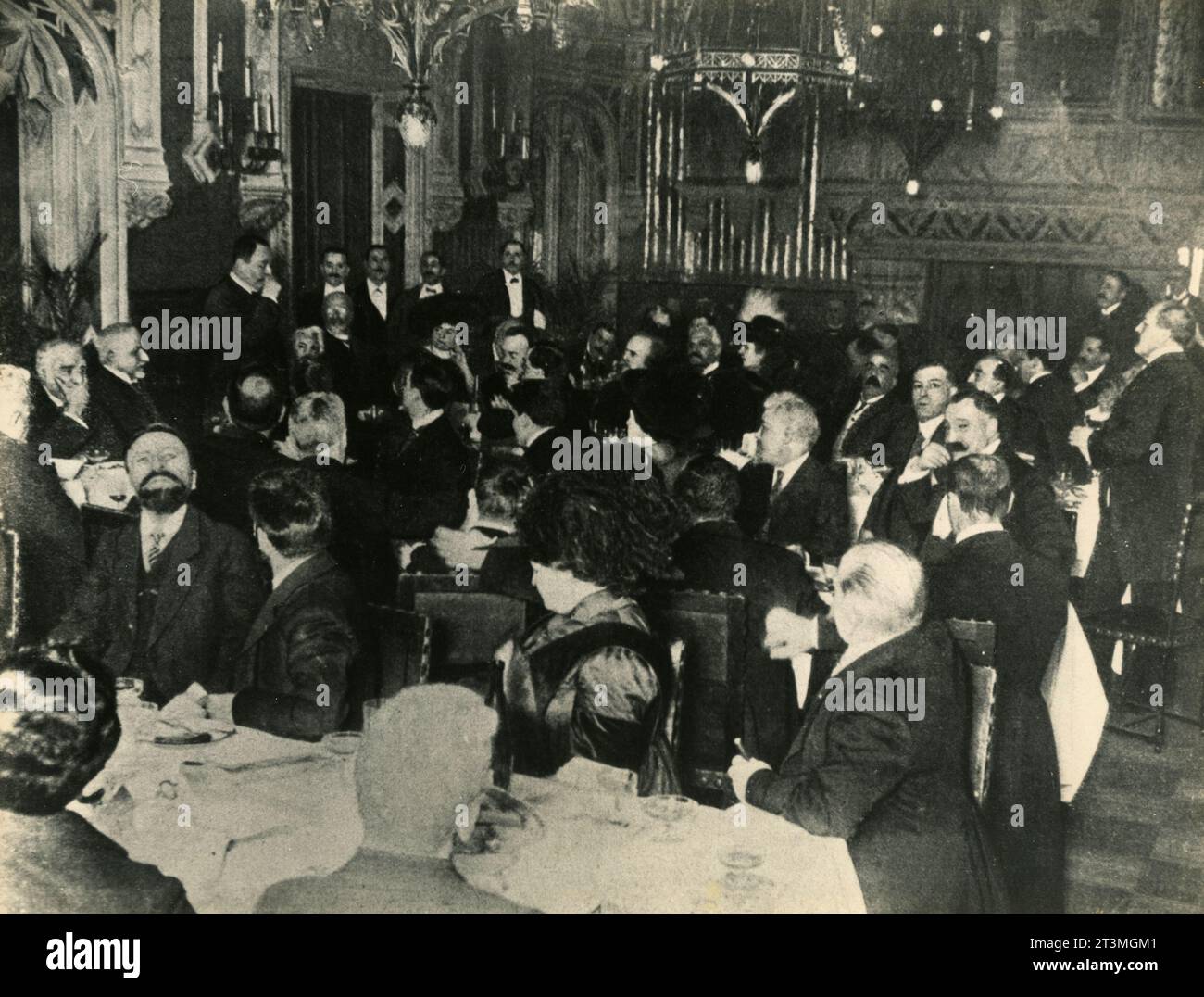 Il banchetto offerto dalla Lega Franco-Italiana di Parigi ai membri della commissione Torino dell'esposizione universale, Francia 1911 Foto Stock