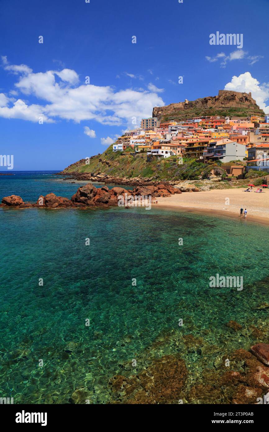 Castelsardo, isola della Sardegna, Italia. Paesaggio in provincia di Sassari, Golfo dell'Asinara in Sardegna. Foto Stock