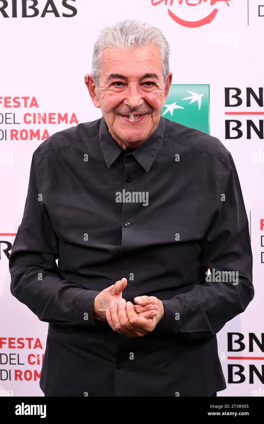 Roma, Italia. 18 ottobre 2023. Marzio Honorato partecipa a una photocall per il film ''il CAMORRISTA'' durante la diciottesima edizione del Festival del Cinema di Roma, 26 ottobre 2023, Auditorium Parco della musica, Roma, Italia. (Foto di Domenico Cippitelli/NurPhoto) credito: NurPhoto SRL/Alamy Live News Foto Stock