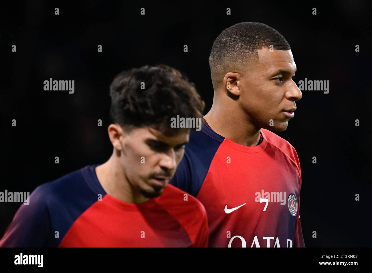 Parigi, Francia. 25 ottobre 2023. Julien Mattia/le Pictorium - partita PSG - AC Milan - 25/10/2023 - Francia/Ile-de-France (regione)/Parigi - Kylian Mbappe e Vitinha durante la terza partita del gruppo F di Champions League tra PSG e AC Milan al Parc de Princes il 25 ottobre 2023. Crediti: LE PICTORIUM/Alamy Live News Foto Stock