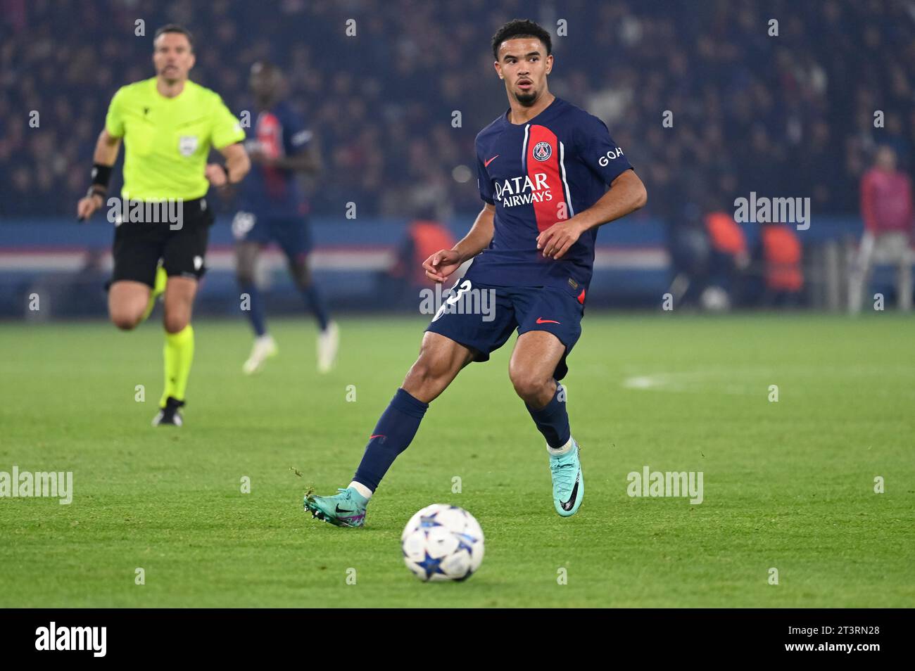 Parigi, Francia. 25 ottobre 2023. Julien Mattia/le Pictorium - partita PSG - AC Milan - 25/10/2023 - Francia/Ile-de-France (regione)/Parigi - Warren Zaire-Emery durante la terza partita del gruppo F di Champions League tra PSG e AC Milan al Parc de Princes il 25 ottobre 2023. Crediti: LE PICTORIUM/Alamy Live News Foto Stock