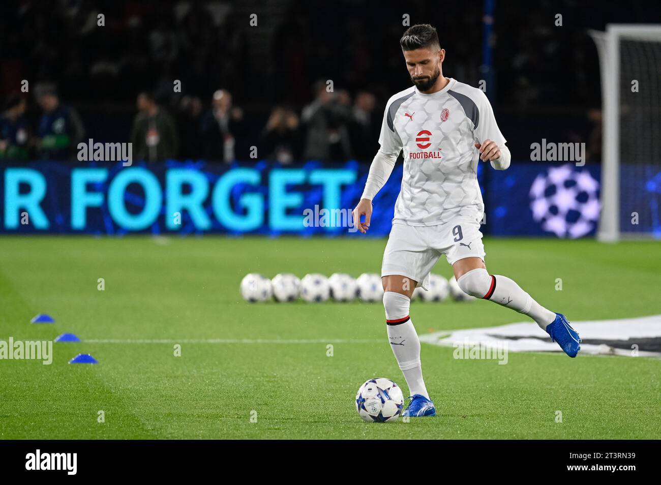 Parigi, Francia. 25 ottobre 2023. Julien Mattia/le Pictorium - partita PSG - AC Milan - 25/10/2023 - Francia/Ile-de-France (regione)/Parigi - Olivier Giroud durante la terza partita del gruppo F di Champions League tra PSG e AC Milan al Parc de Princes il 25 ottobre 2023. Crediti: LE PICTORIUM/Alamy Live News Foto Stock