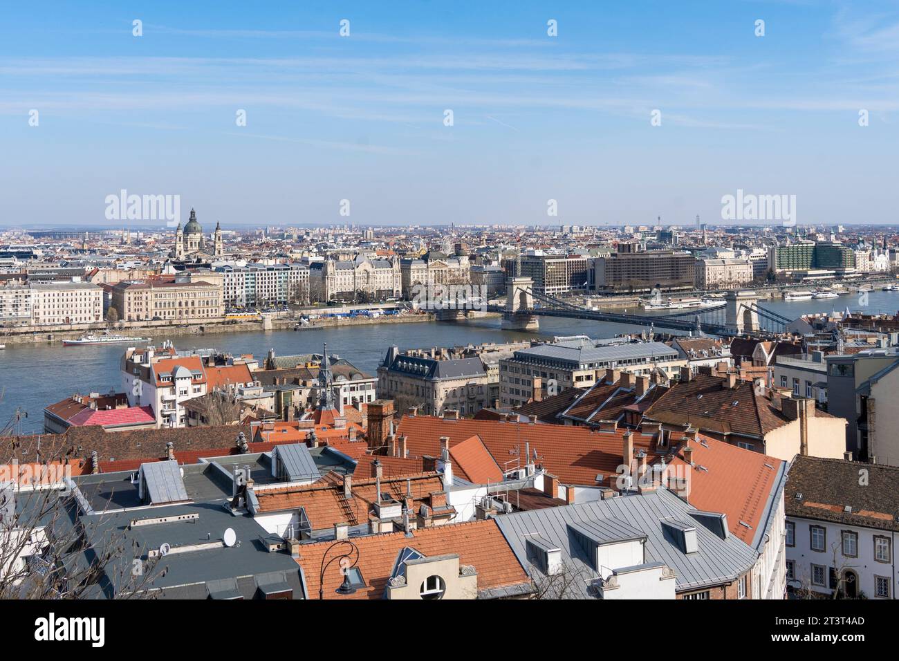 Budapest con la Basilica di Santo Stefano, il Ponte delle catene e il fiume Danubio Foto Stock