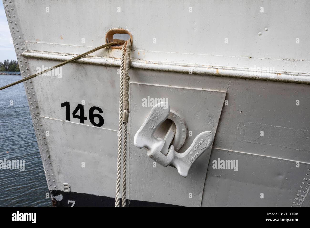 Muskegon, Michigan - il Cutter McLane della guardia costiera degli Stati Uniti dell'epoca proibizionista, in mostra presso l'USS Silversides Submarine Museum. I visitatori possono visitare il museo ex Foto Stock