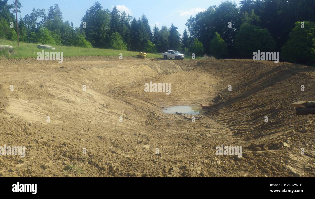 Costruzione di laghetti per la progettazione di giardini acquatici stagno e paesaggio naturale credito: Imago/Alamy Live News Foto Stock