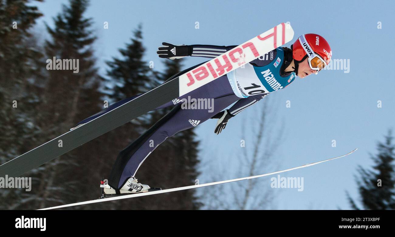 Anna Rupprecht (GER) Aktion FIS Welt Cup Skispringen in Lillehammer, Norwegen AM 08.12.2015 Foto Stock