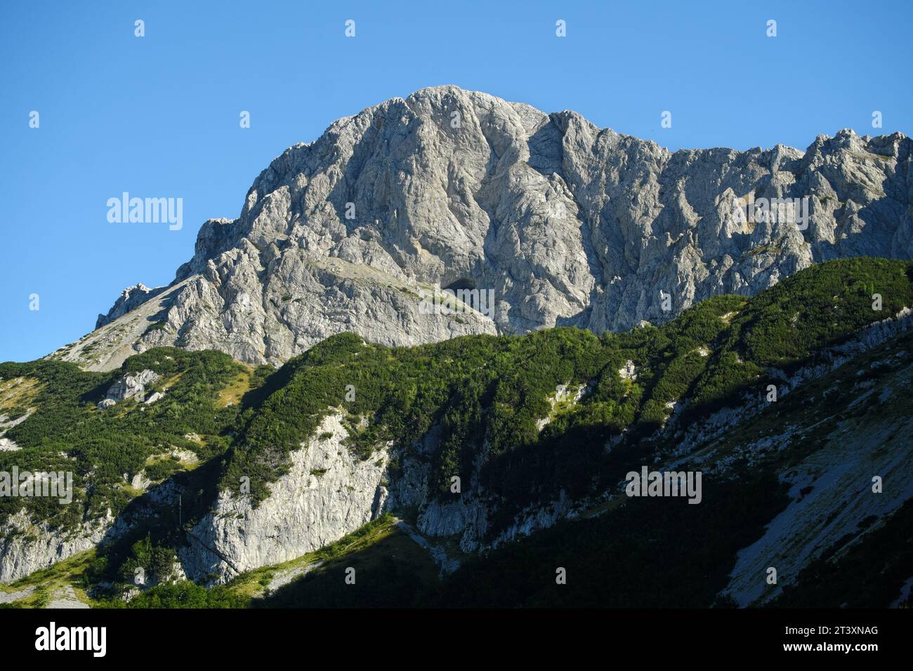 Roccia di montagna nel Parco naturale di Piva, Montenegro (2) Foto Stock
