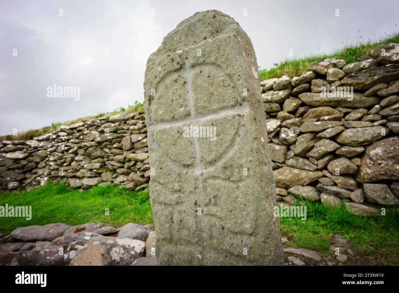 Oratorio di Gallarus, cimitero, (Séipéilín Ghallarais), chiesa paleocristiana, penisola di Dingle, contea di Kerry, Irlanda, Regno Unito. Foto Stock