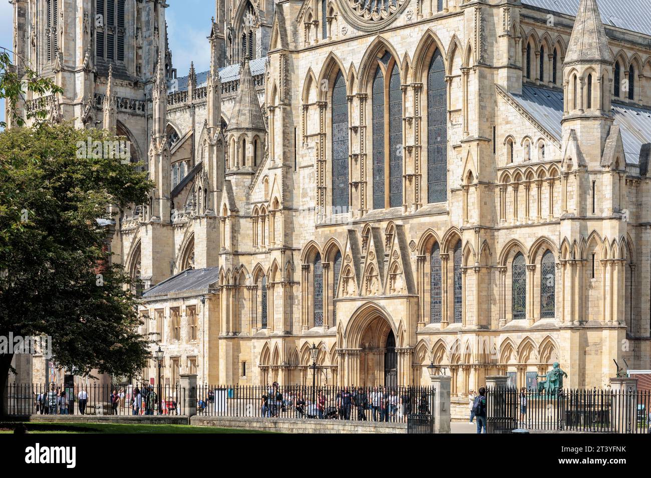 La facciata sud della York Minster York Yorkshire Inghilterra Foto Stock