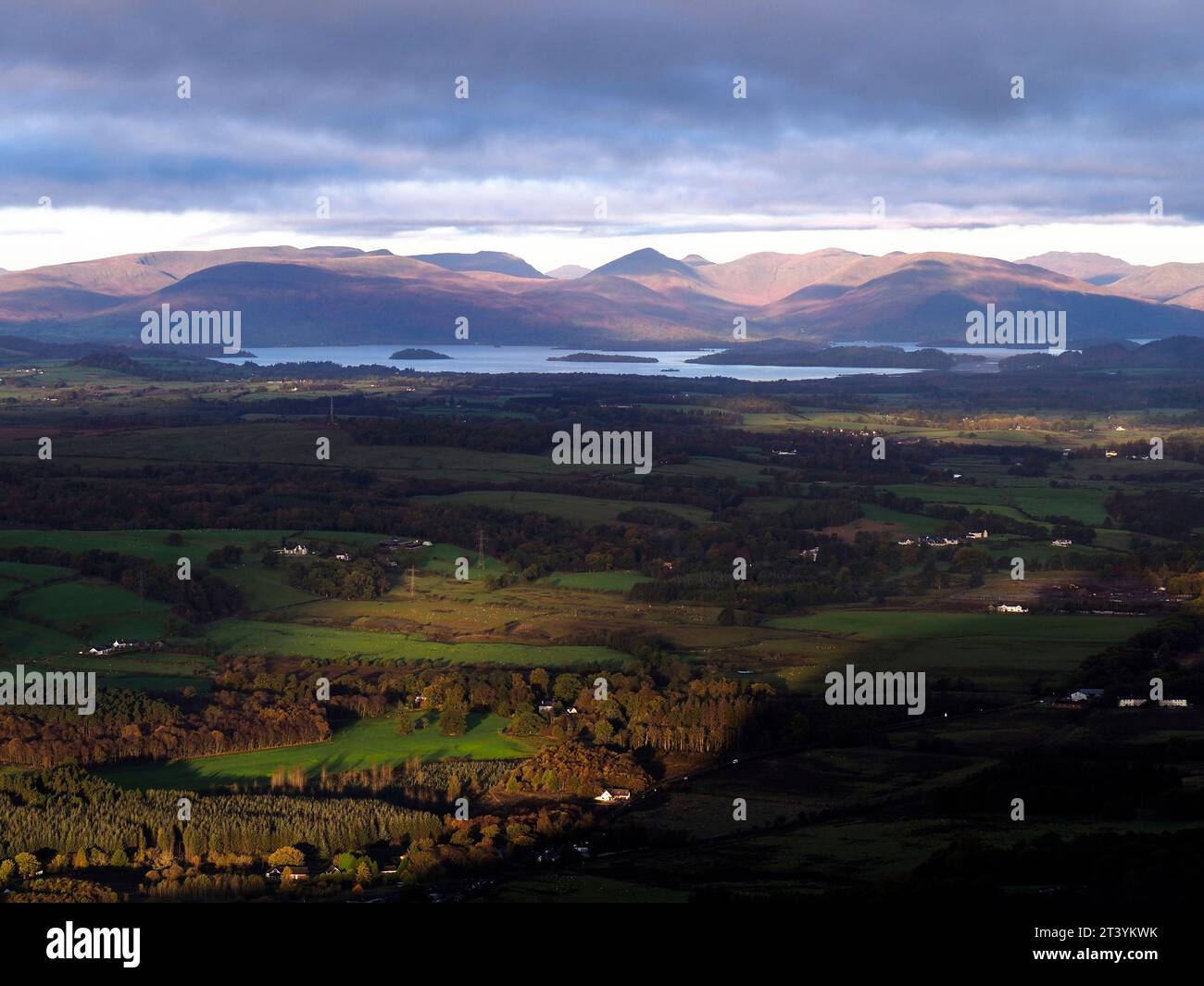 Loch Lomond da Dumgoyne, Campsie Fells, Scozia Foto Stock