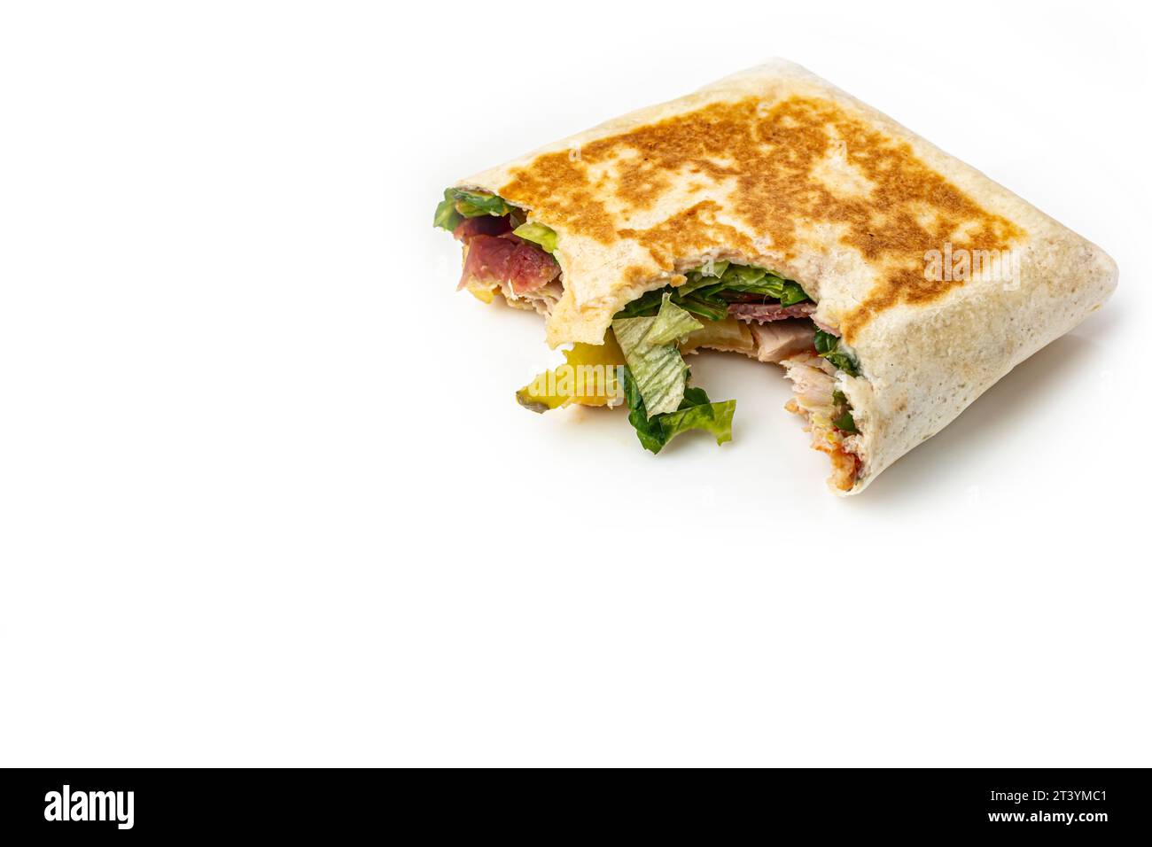 pita con verdure su un piatto bianco Foto Stock