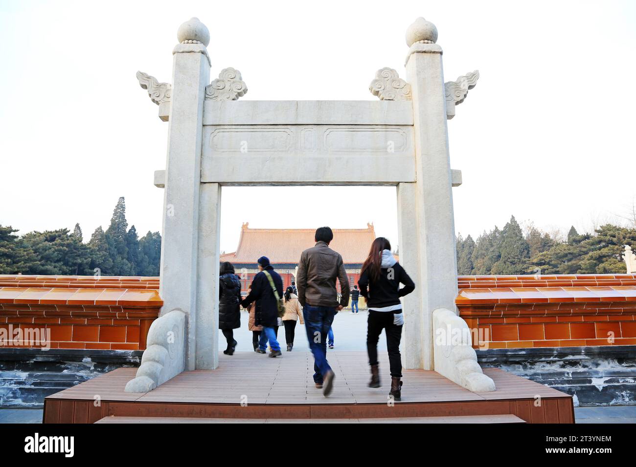 PECHINO - 22 dicembre: L'altare dei posti di Stato lingxingmeng porta architettura paesaggistica, nel Parco Zhongshan, il 22 dicembre 2013, pechino, cina. Foto Stock