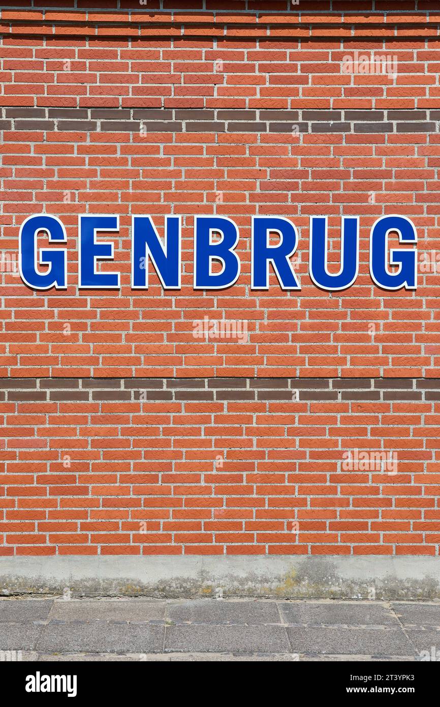"Genbrug" ("riciclaggio"), firma sul centro di riciclaggio, Danimarca Foto Stock