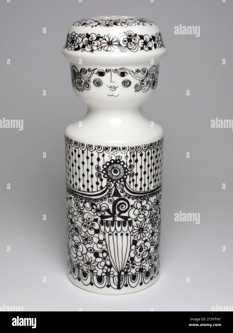 Figgjo Fajanse Turi Design shaker zucchero progettato da Turi Gramstad-Oliver. Le misure dello scuotitore 16.5cm alta. Foto Stock