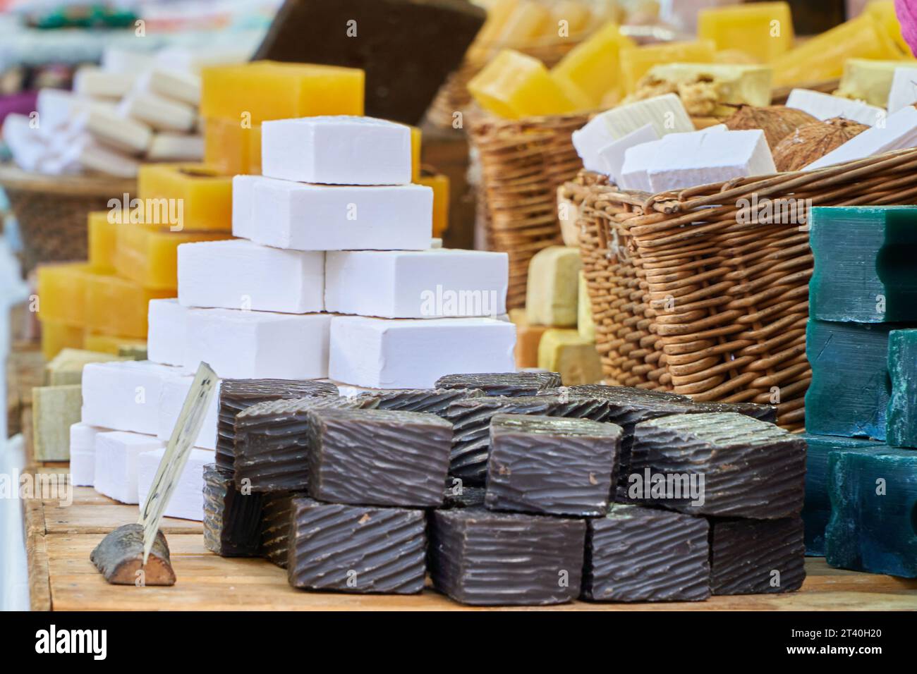 Sapone sostenibile e shampoo solido. Prodotti cosmetici sfusi senza sprechi per uno stile di vita ecologico Foto Stock