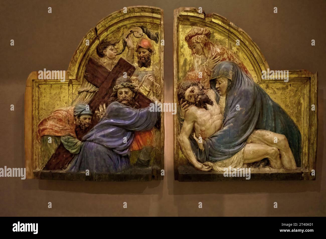 Piety e Simon Cyrenean, altorilievo in legno policromo, Museo Diocesano della città di Sigüenza, Guadalajara, Castilla la Mancha, Spagna, Europa Foto Stock Piety e Simon Cyrenean, altorilievo in legno policromo, Museo Diocesano della città di Sigüenza, Guadalajara, Castilla la Mancha, Spagna, Europa Foto Stock