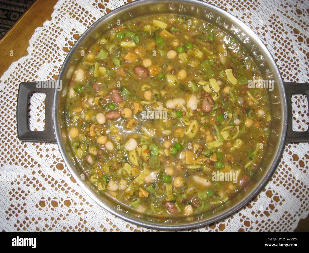 Pasta con legumi fatta a casa Foto Stock