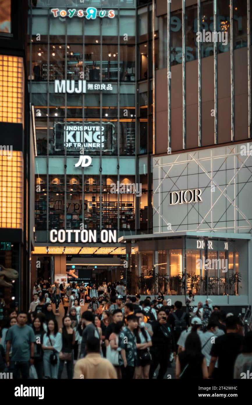 La trafficata strada di Jalan Bukit Bintang, Kuala Lumpur Malesia Foto Stock