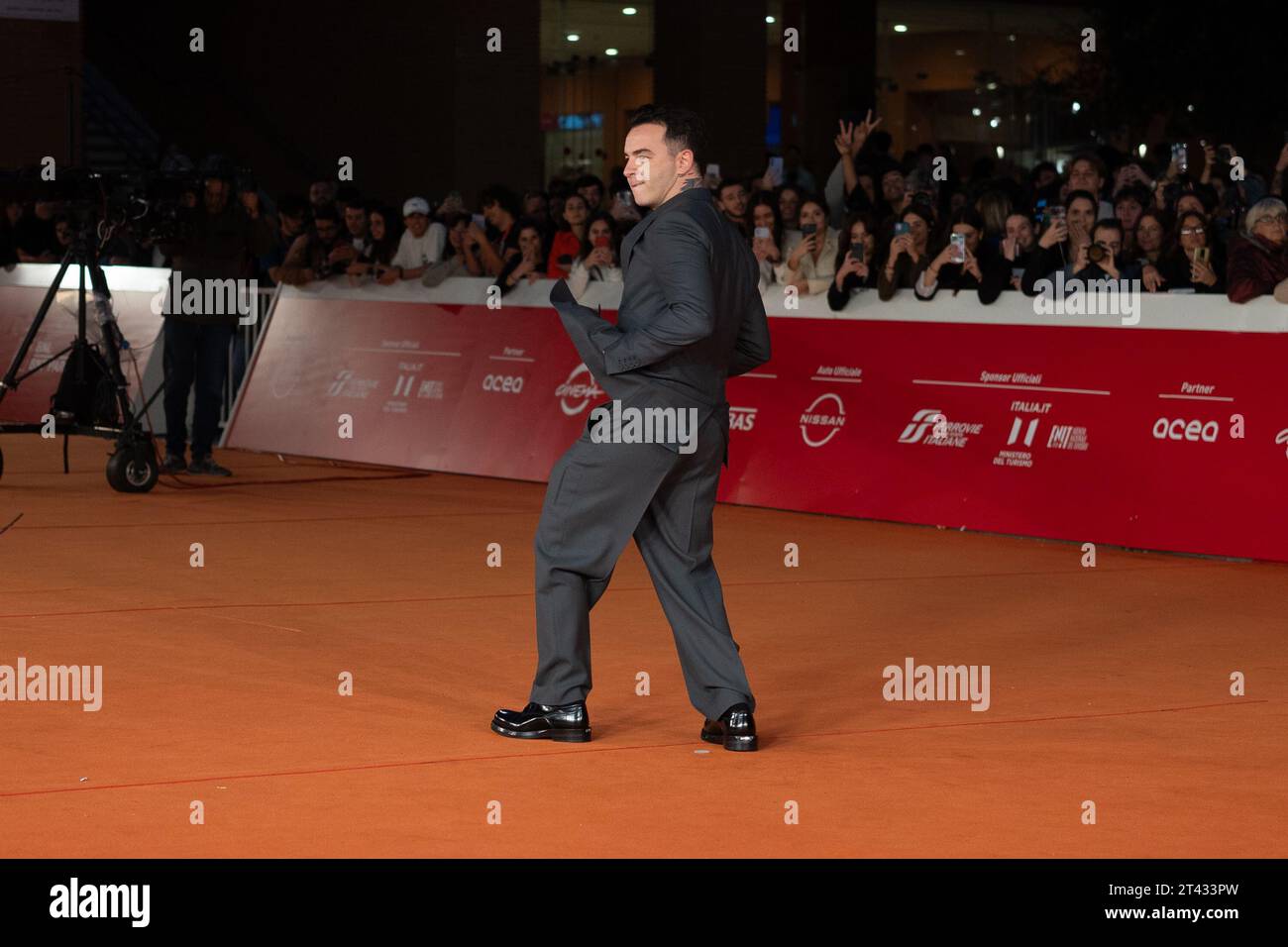 ROMA, ITALIA - OTTOBRE 27: Salmo partecipa ad un Red carpet per il film 'CVLT' durante il 18° Festival del Cinema di Roma all'Auditorium Parco della musica il 27 ottobre 2023 a Roma. (Foto di Luca Carlino/NurPhoto)0 Foto Stock