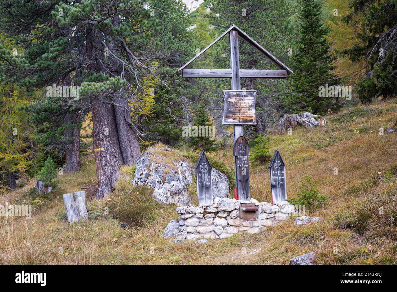 Tomba in un cimitero della prima guerra mondiale Foto Stock