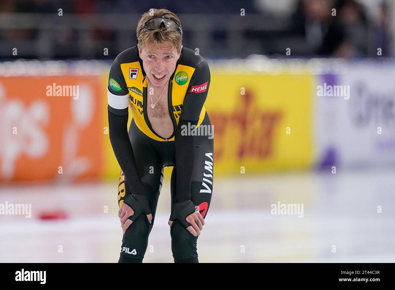 Heerenveen, Paesi Bassi. 27 ottobre 2023. HEERENVEEN, PAESI BASSI - OTTOBRE 27: Gareggia sui 5000 m maschili durante lo Speed Skating WCQT il 27 ottobre 2023 a Heerenveen, Paesi Bassi (foto di Andre Weening/Orange Pictures) credito: Orange Pics BV/Alamy Live News Foto Stock