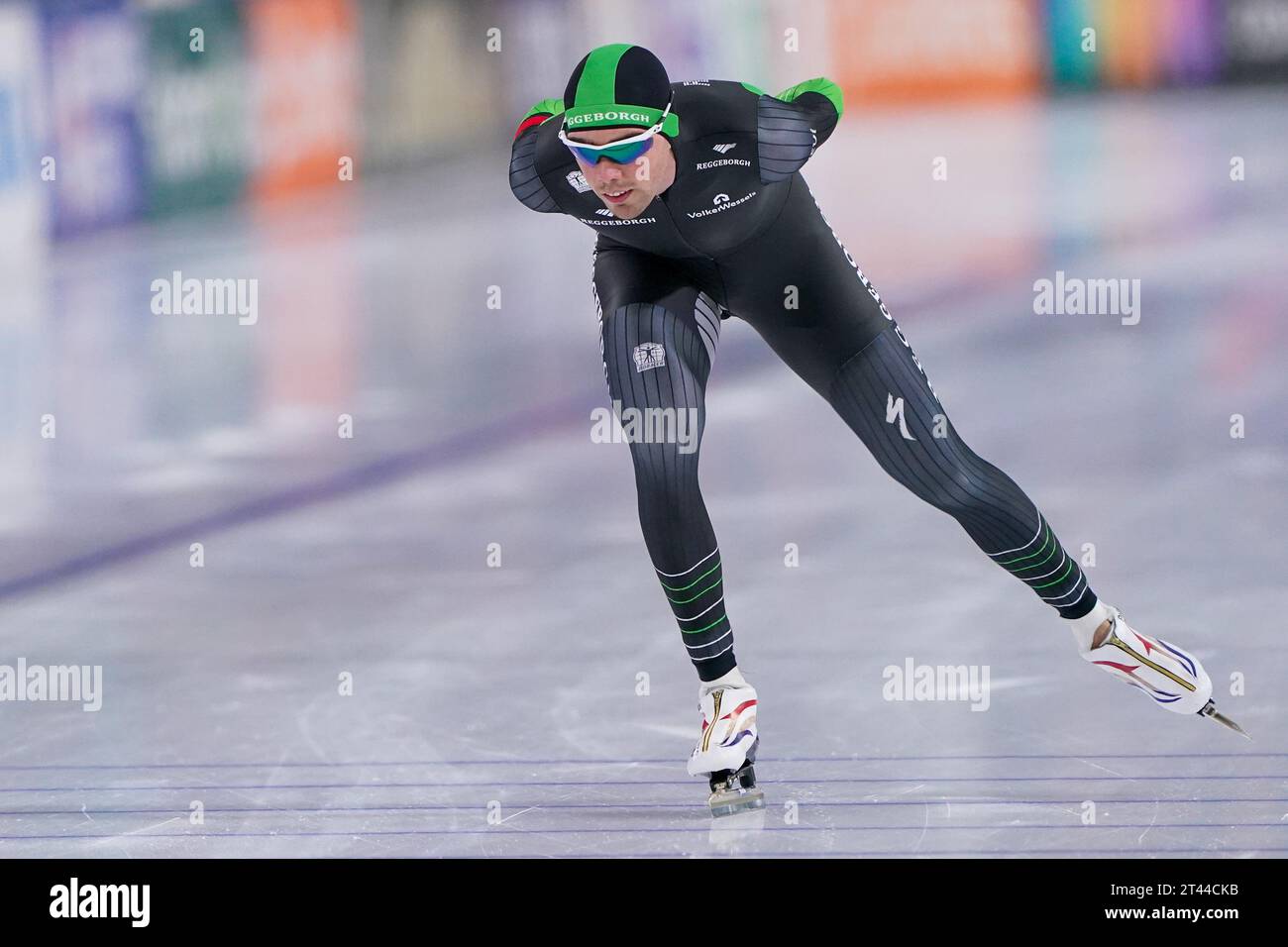 Heerenveen, Paesi Bassi. 27 ottobre 2023. HEERENVEEN, PAESI BASSI - OTTOBRE 27: Gareggia sui 5000 m maschili durante lo Speed Skating WCQT il 27 ottobre 2023 a Heerenveen, Paesi Bassi (foto di Andre Weening/Orange Pictures) credito: Orange Pics BV/Alamy Live News Foto Stock
