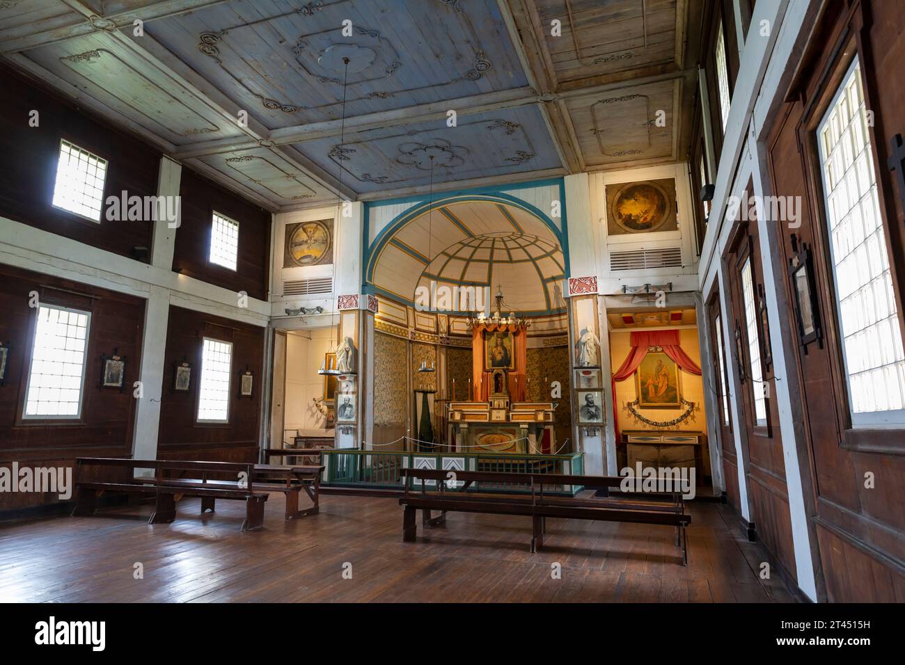 All'interno della missione del Sacro cuore nell'Old Mission State Park, Cataldo, Idaho. Costruito tra il 1850 e il 1853 da missionari cattolici e. Foto Stock
