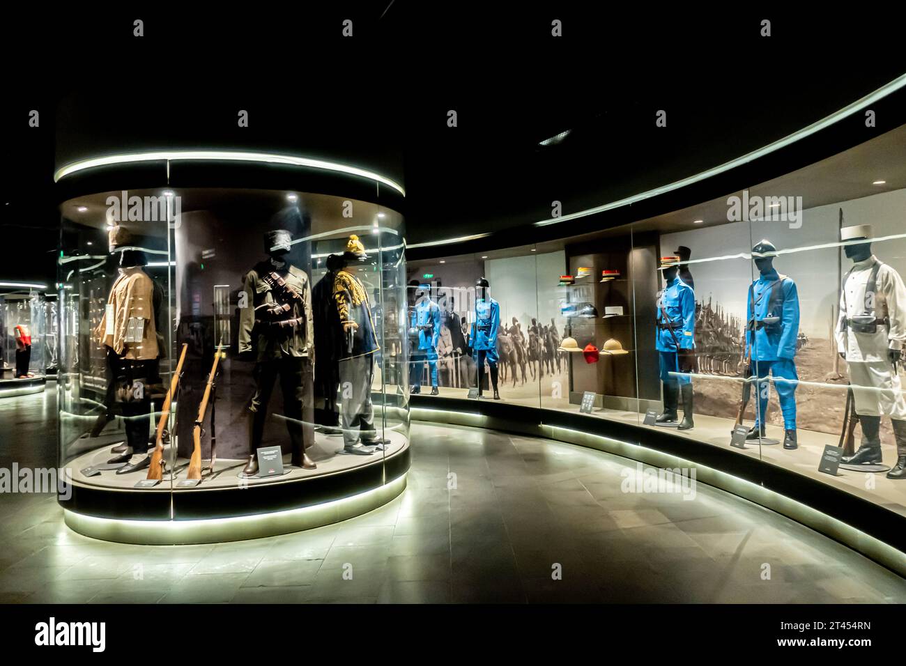 Uniformi della Legione straniera francese, uniformi di resistenza turche utilizzate nella prima guerra mondiale, guerra d'indipendenza turca, esposizione nel museo della difesa di Gaziantep in Turchia Foto Stock