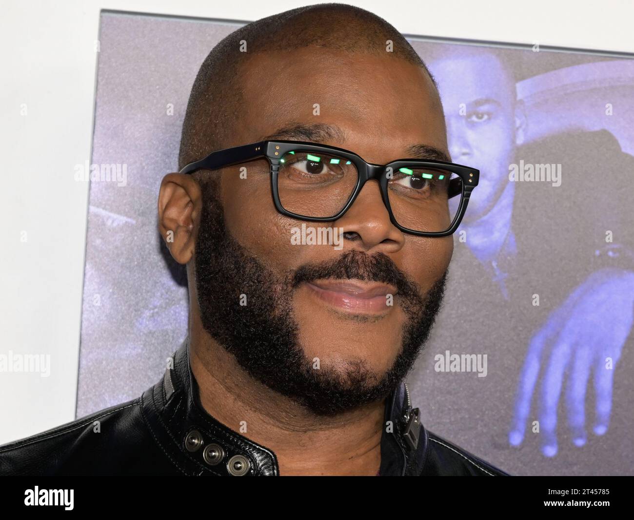 27 ottobre 2023, Hollywood, California, Stati Uniti: Tyler Perry partecipa all'AFI Fest 2023 - ''Maxine’S Baby: The Tyler Perry Story'' prima mondiale. (Immagine di credito: © Billy Bennight/ZUMA Press Wire) SOLO USO EDITORIALE! Non per USO commerciale! Foto Stock 27 ottobre 2023, Hollywood, California, Stati Uniti: Tyler Perry partecipa all'AFI Fest 2023 - ''Maxine’S Baby: The Tyler Perry Story'' prima mondiale. (Immagine di credito: © Billy Bennight/ZUMA Press Wire) SOLO USO EDITORIALE! Non per USO commerciale! Foto Stock