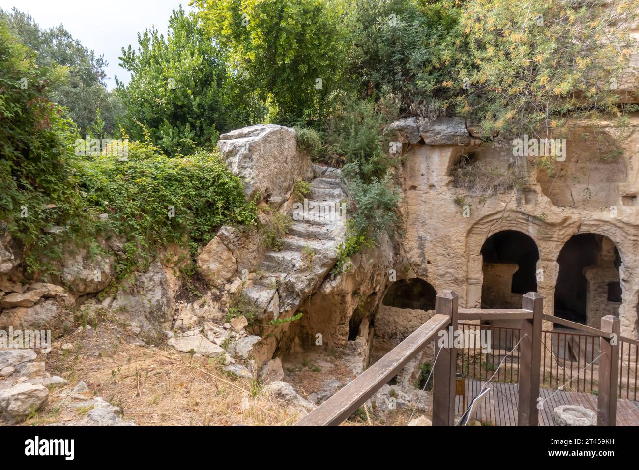 Grotta di Besikli, Cradle Cave, punto di riferimento ad Hatay, Turchia. Costruita nel i secolo a.C., l'antica rete romana di grotte proteggeva dalle inondazioni Foto Stock