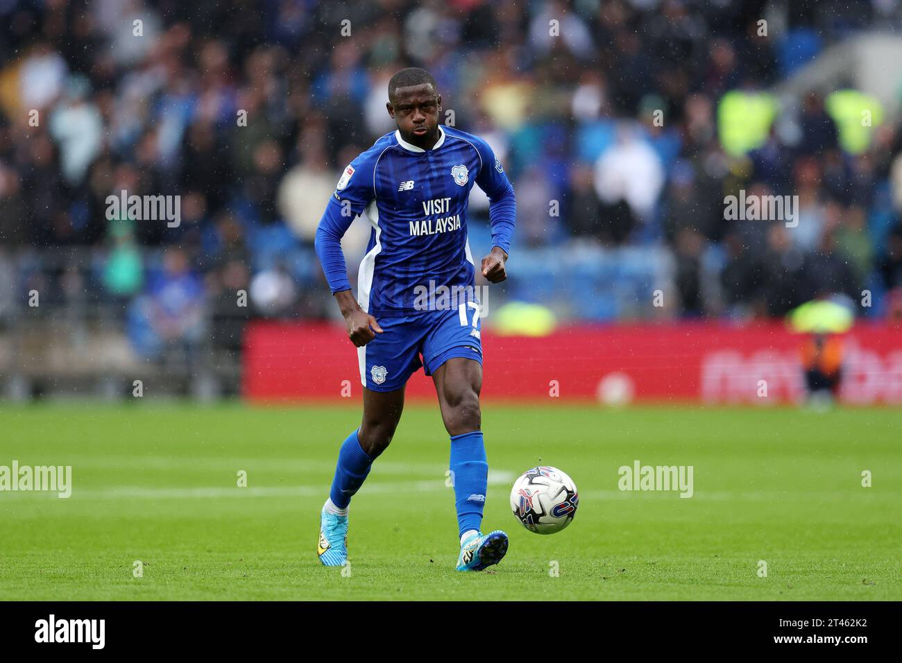 Cardiff, Regno Unito. 28 ottobre 2023. Jamilu Collins di Cardiff City in azione. Partita di campionato EFL Skybet, Cardiff City contro Bristol City al Cardiff City Stadium di Cardiff, Galles, sabato 28 ottobre 2023. Questa immagine può essere utilizzata solo per scopi editoriali. Solo per uso editoriale, foto di Andrew Orchard/Andrew Orchard fotografia sportiva/Alamy Live news credito: Andrew Orchard fotografia sportiva/Alamy Live News Foto Stock