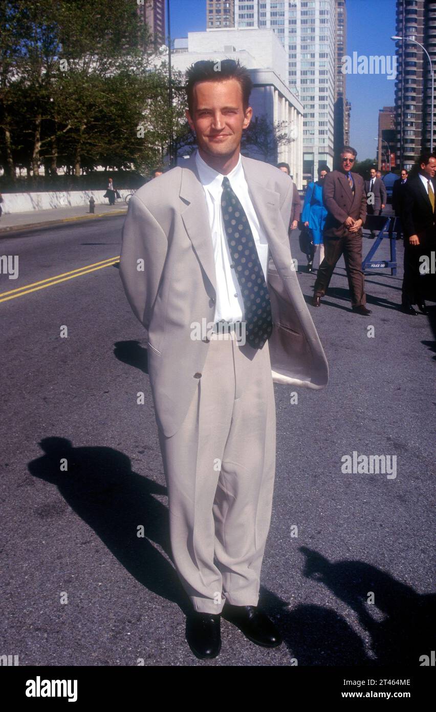 CREDITO: WALTER MCBRIDE/MEDIAPUNCH MATTHEW PERRY 5/13/97 STELLA DEGLI AMICI, PARTECIPA ALLA FESTA ANTICIPATA DELLA NBC TV, LINCOLN CENTER, NEW YORK. ACCREDITARE TUTTI GLI USI Foto Stock