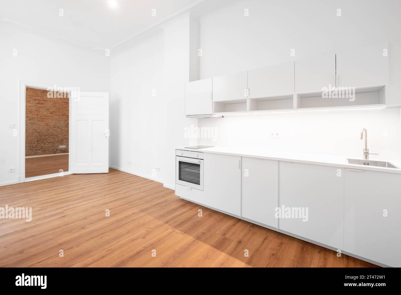 cucina o angolo cottura in una nuova camera appartamento Foto Stock