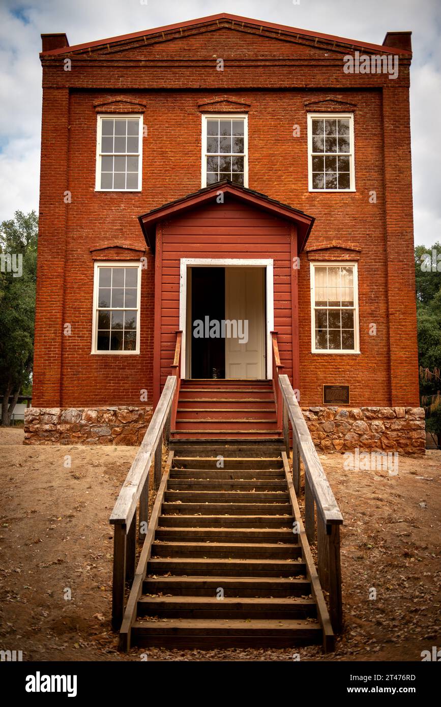 Una foto esterna della Columbia State Historical Park Schoolhouse. Foto Stock