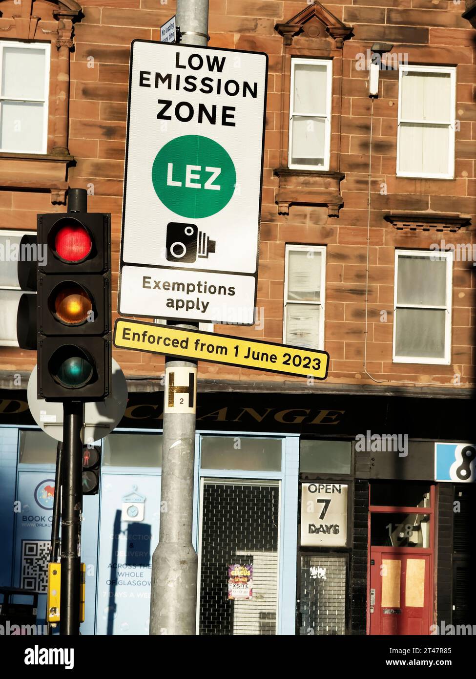 Cartello zona a basse emissioni nel centro di Glasgow applicato per tutti i veicoli Foto Stock