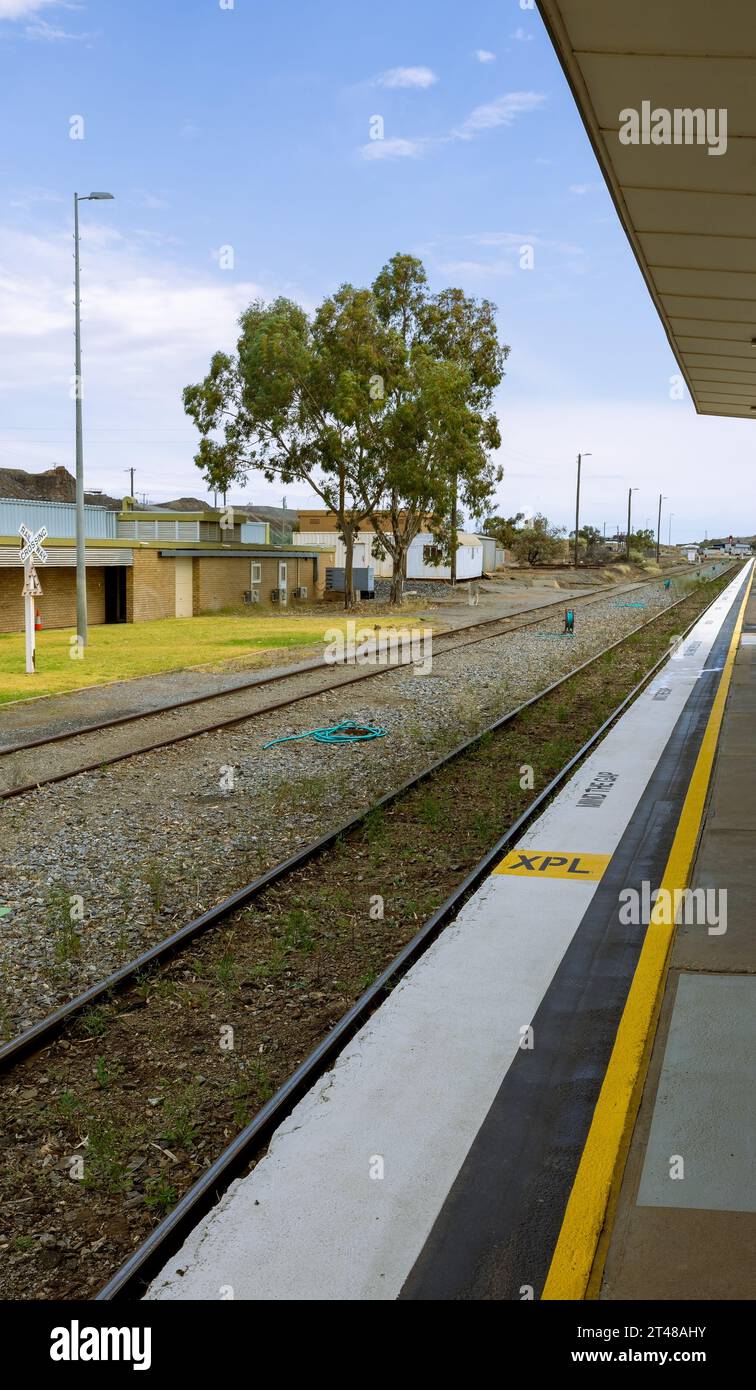 Stazione ferroviaria di Broken Hill per prendere i treni tra Perth e Sydney una o due volte alla settimana, Broken Hill, NSW, Australia Foto Stock