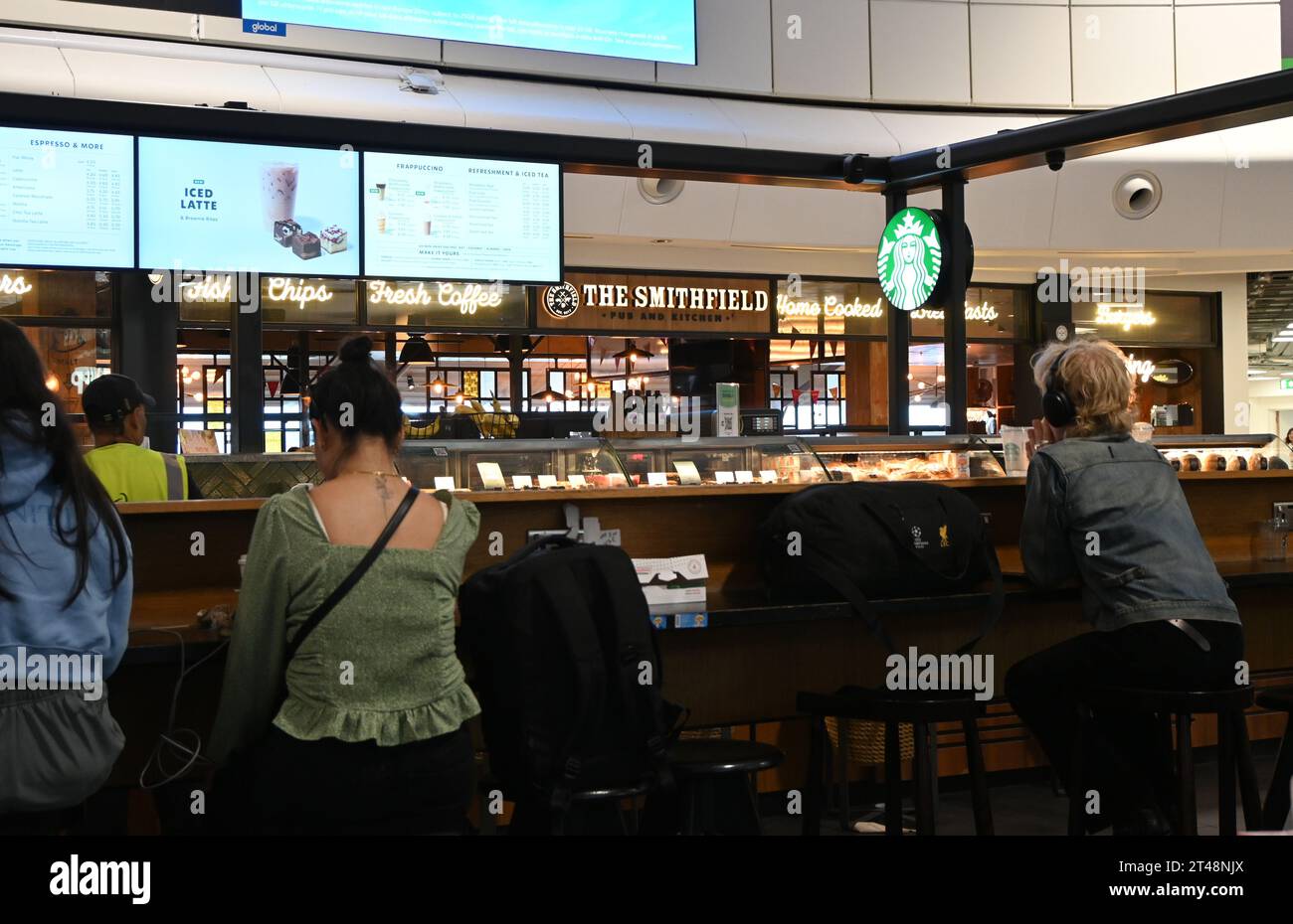 starbucks cafe' luton airport Foto Stock