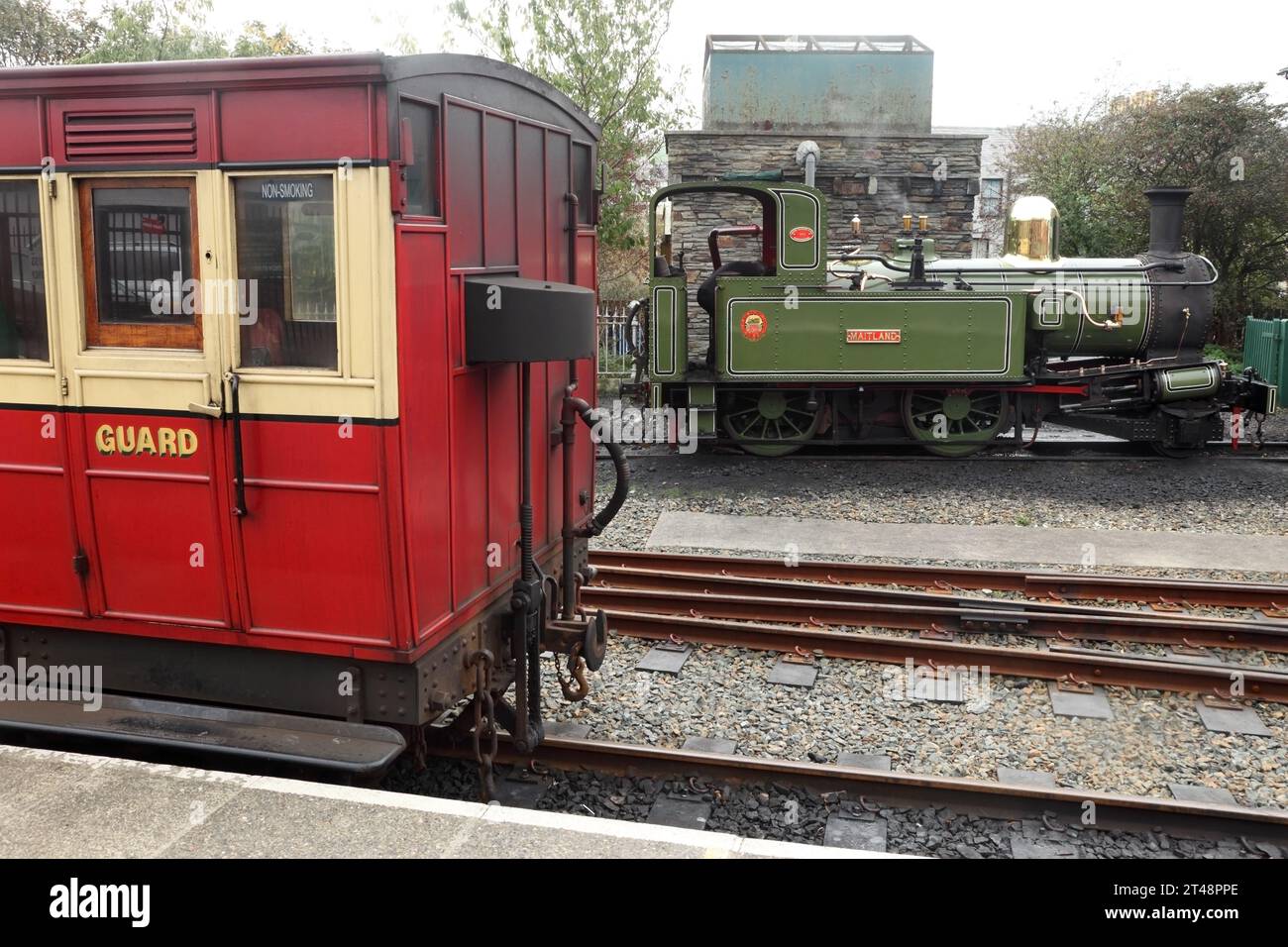 Locomotiva a vapore n.. 11 "Maitland" alla stazione di Port Erin sulla ferrovia a vapore dell'Isola di Man. Foto Stock