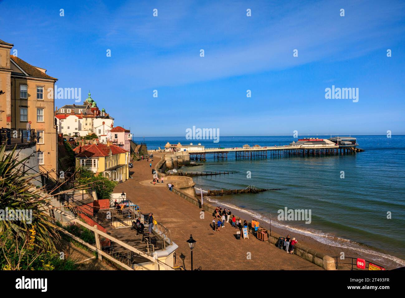 Il molo sul mare di Cromer, Norfolk, Inghilterra, Regno Unito, classificato di grado II Foto Stock