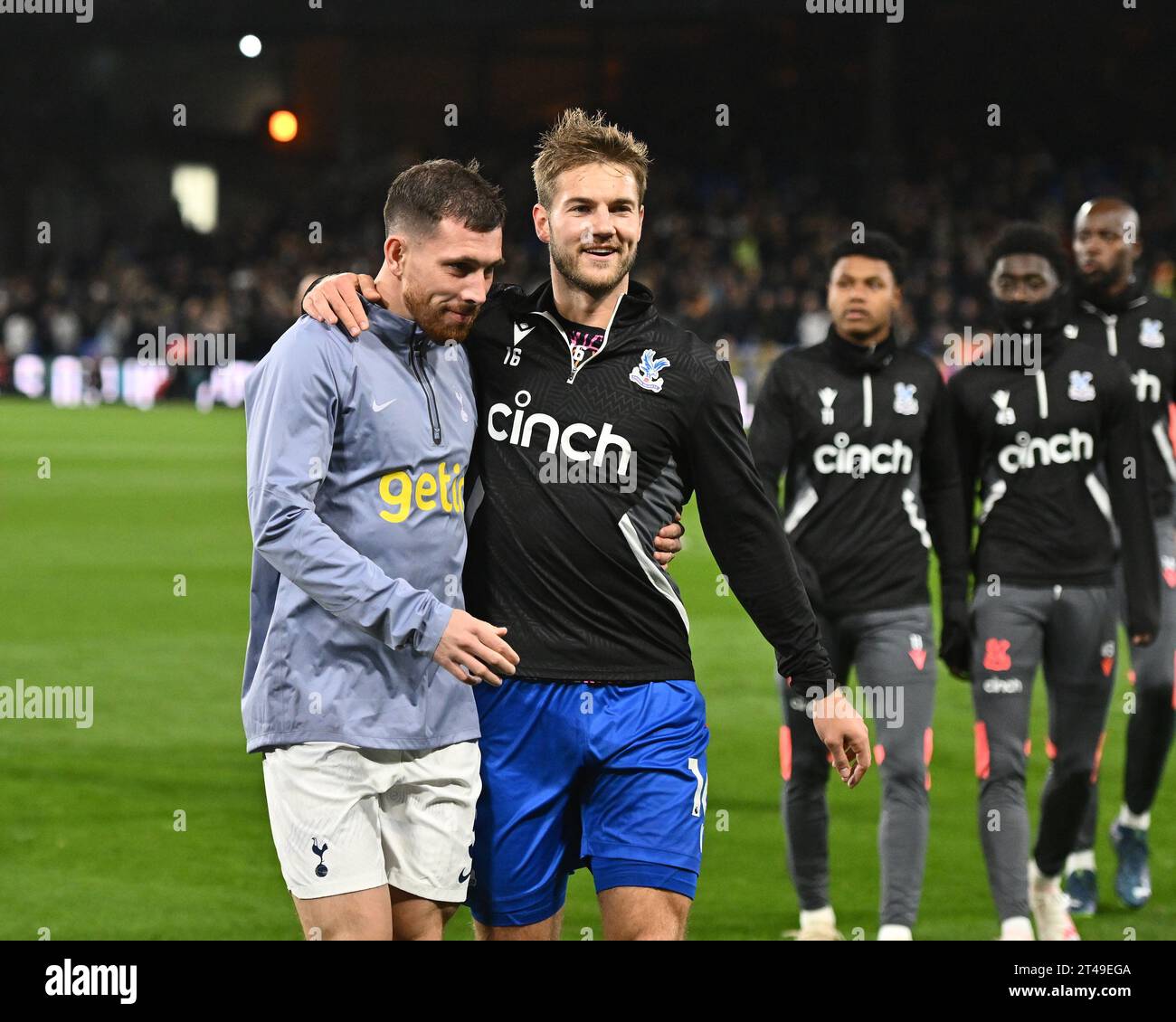 LONDRA, INGHILTERRA - OTTOBRE 27: Pierre-Emile Hojbjerg e Joachim Andersen durante la partita di Premier League tra Crystal Palace e Tottenham Hotspur Foto Stock