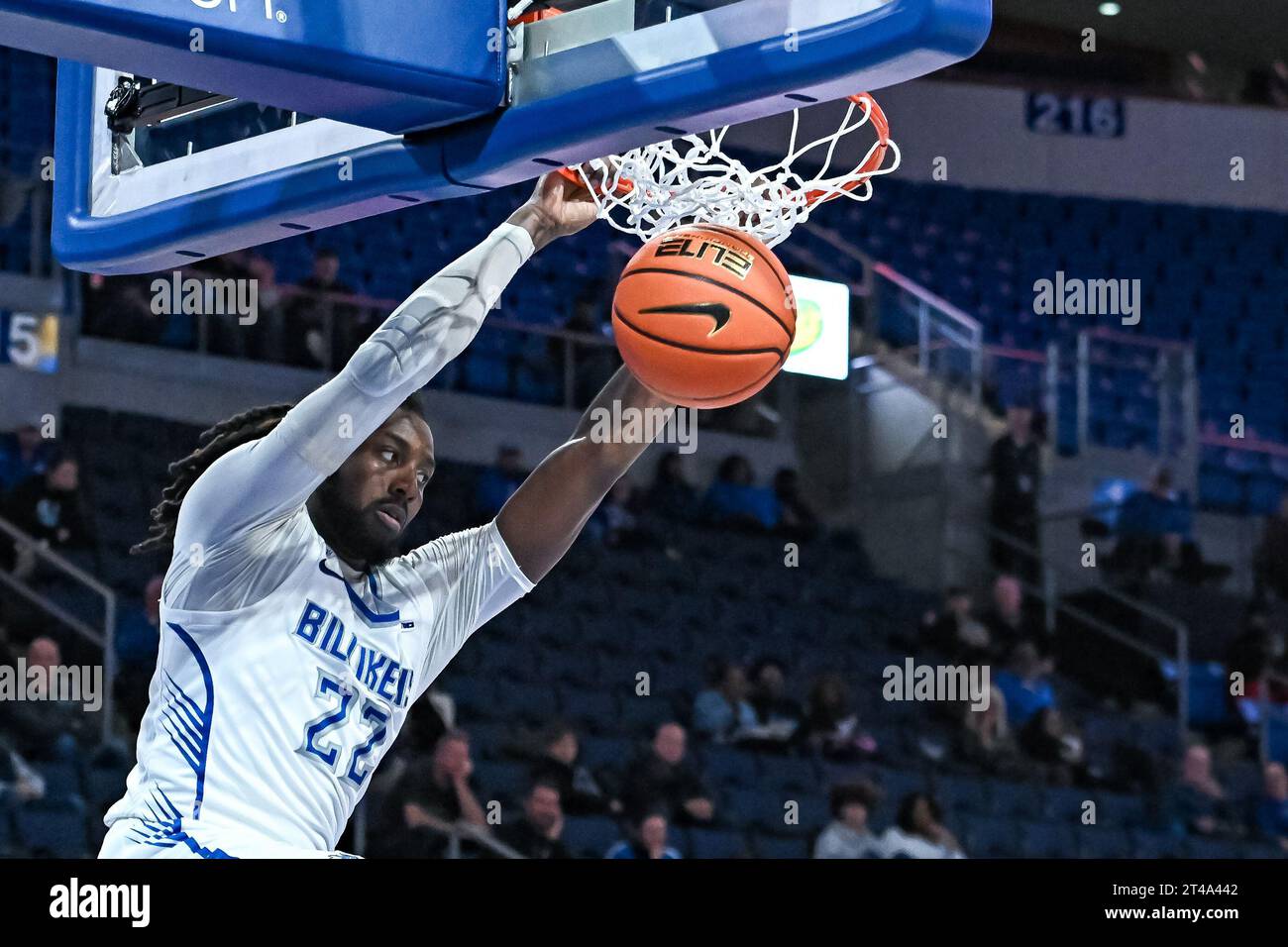 29 OTTOBRE 2023: Attaccante di Saint Louis Billikens Terrence Hargrove Jr. (22) con il cesto slam-dunk in un gioco espositivo in cui gli alpinisti del Berea College visitarono il St. Louis Billikens. Si tiene alla Chaifetz Arena di St. Louis, Missouri, domenica 29 ottobre 2023 Richard Ulreich/CSM Foto Stock