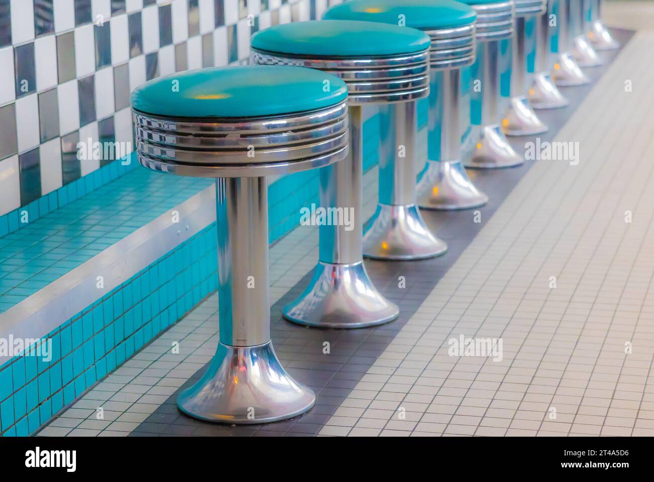 Bancone nel 66 Diner lungo la Route 66 ad Albuquerque, New Mexico, USA [nessun rilascio di proprietà; solo licenze editoriali] Foto Stock