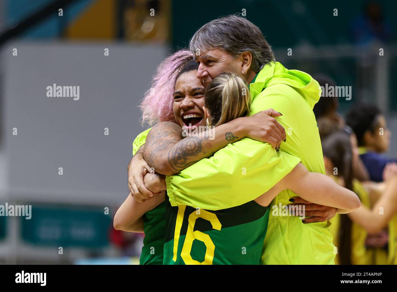 Santiago, Cile. 29 ottobre 2023. American Games, che si svolge questa domenica (29), sul campo centrale dello Stadio Nazionale di Santiago, Cile. Nella foto Vanessa FAUSTO, Jo?o ALMEIDA CAMARGO NETO e Leila ZABANI. Crediti: Rodolfo Buhrer/la Imagem/FotoArena/Alamy Live News Foto Stock