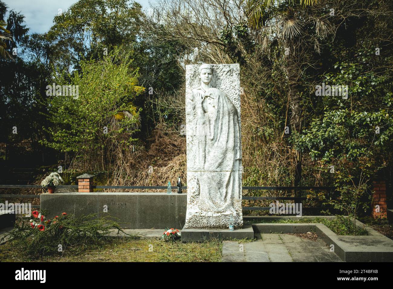 Memoriale ai caduti della guerra del 1992-1993, Cimitero, Ochamchira, Abkhazia, Georgia Foto Stock