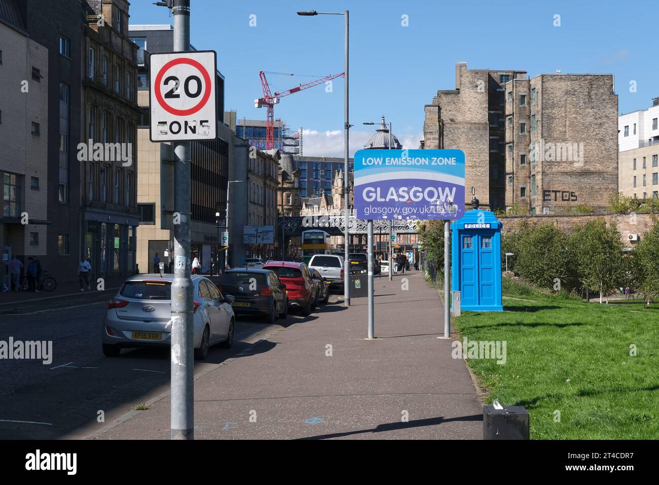 Segnale zona a bassa emissione, London Road, Glasgow, Scozia, Regno Unito Foto Stock